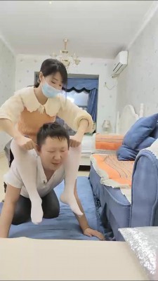 【米奥】白丝皮鞋萝莉主-连环耳光抽狗【完整版】 bf27413