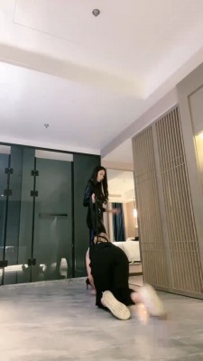 【司宁青】母畜-圣水淋头/重度耳光/胯下遛狗/裸足深喉 bf27341