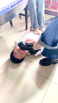 【尤黎】双S-伺候主人吃饭的下贱狗 bf27632