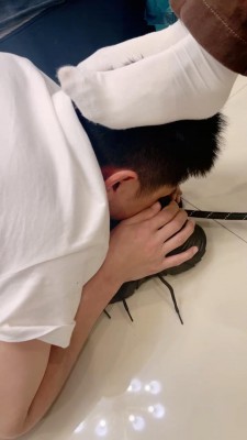 【尤黎】生活化调-踩踏深喉/裸足狂舔碾狗脸/喝洗脚牛奶 bf27519