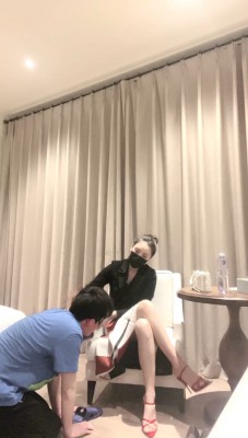 【妆主大大】白领高跟调-鞋抽耳光/舔泥巴脏靴底 JS23050911