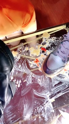 【茹雪】情侣奴-奴下奴-贝壳头长靴运动鞋高跟踩踏喂食 bf28024