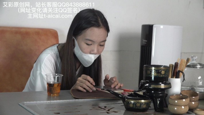 【樱女王】刁蛮女玩弄老板,让老板舔脚,脚丫真美啊! YC-221007-2