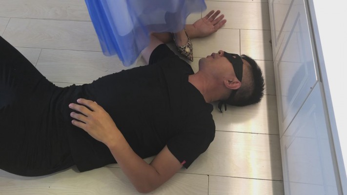 美女美裙美鞋踩脖子 YC-220128-5