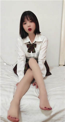 娇娇暴虐脚耳光