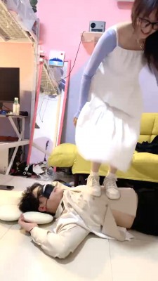 【绝美双主】双S-小白鞋运动鞋全体重跳踩 bf28190