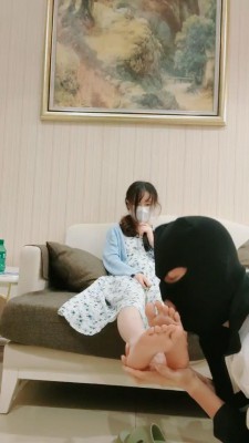 【芹泽蕾拉】萝莉主首调狗/骑马坐垫/裸足狂舔 JS23051206