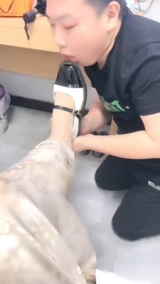 【一宁】人体座椅/穿鞋踩踏/鞭打/裸足深喉脚踩喂食 bf28490