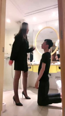 【宸宸】下跪重度连环抽耳光专场 bf28395