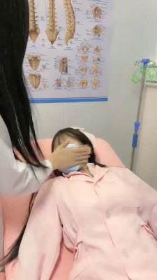 【时安】开发漂亮小护士-捆绑束缚/针筒强灌升水/掐脖窒息 bf28440