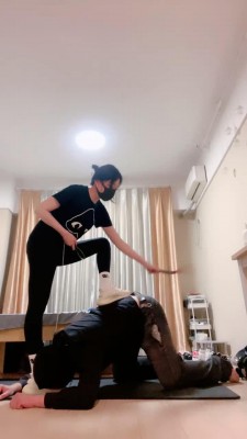 【小妮】运动女神暴力踢裆/全体重踩跺/骑马坐垫/浓痰 bf28611