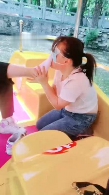 【梦幻大大】母畜-户外游船伺候-脏鞋踩脸/耳光/棉袜崇拜/拧耳朵 bf28489