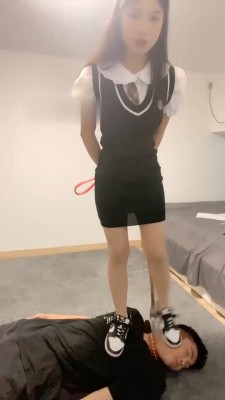 【调教视频】【海绵大大】学姐VS学弟-重度虐乳sp/深喉/揪耳朵