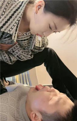 【潘妮女王】白领高跟黑丝踩虐犯错下属