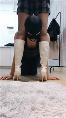 【Belle】圣水泡面/长靴踩踏碾压/胯下辱