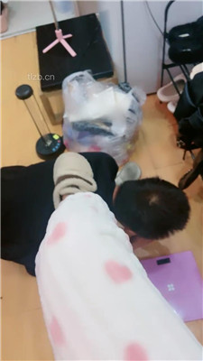 【西西S】瞒着老婆来做狗