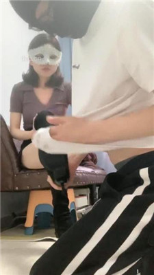 【成都DS】跪舔长靴原味脚