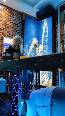 【樱樱】俄罗斯混血女女KTV强制虐【三】