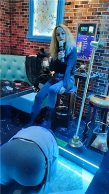 【樱樱】俄罗斯混血女女KTV强制虐【三】