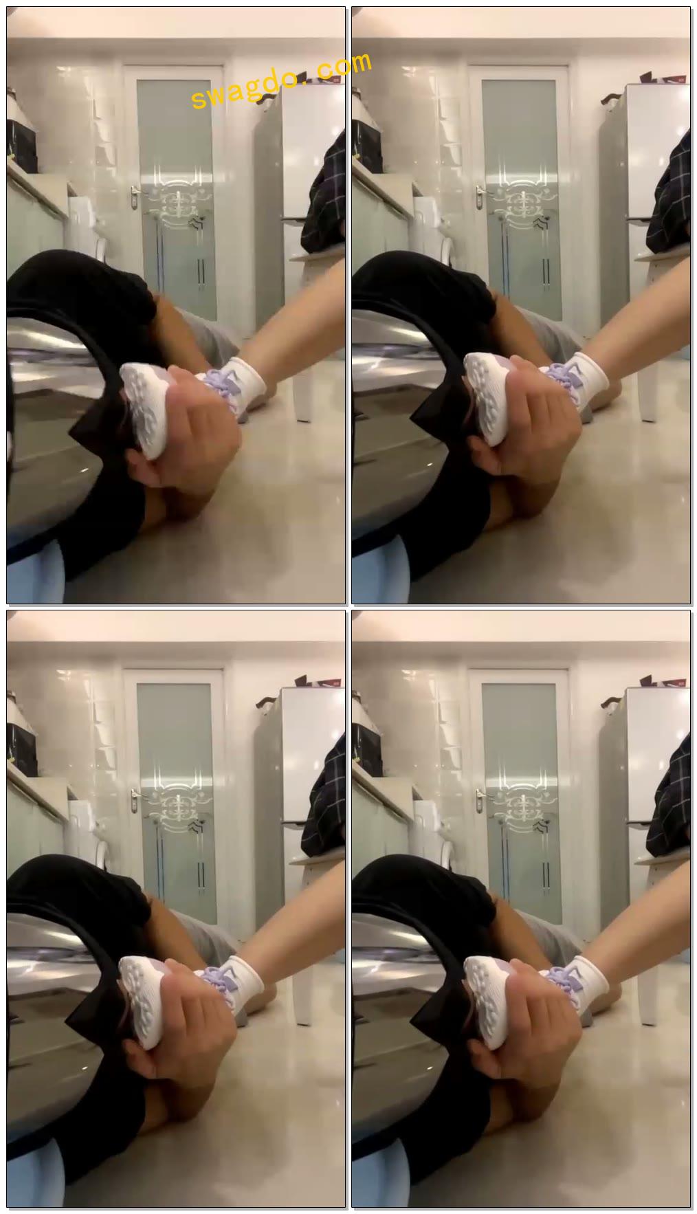 【云云酱】舔运动鞋喝鞋水【35分钟】