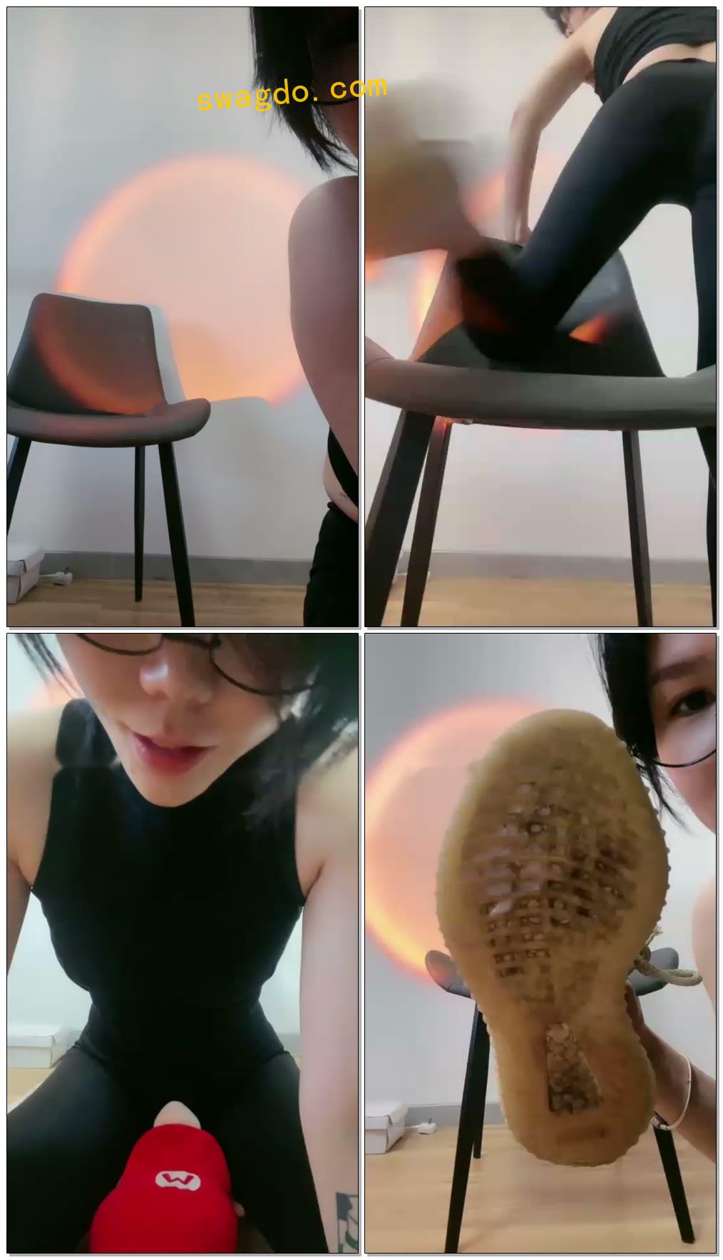 【欣妍】第一视角性感蜜桃臀健身教练瑜伽裤榨调戏十节课爽爆【61分钟】