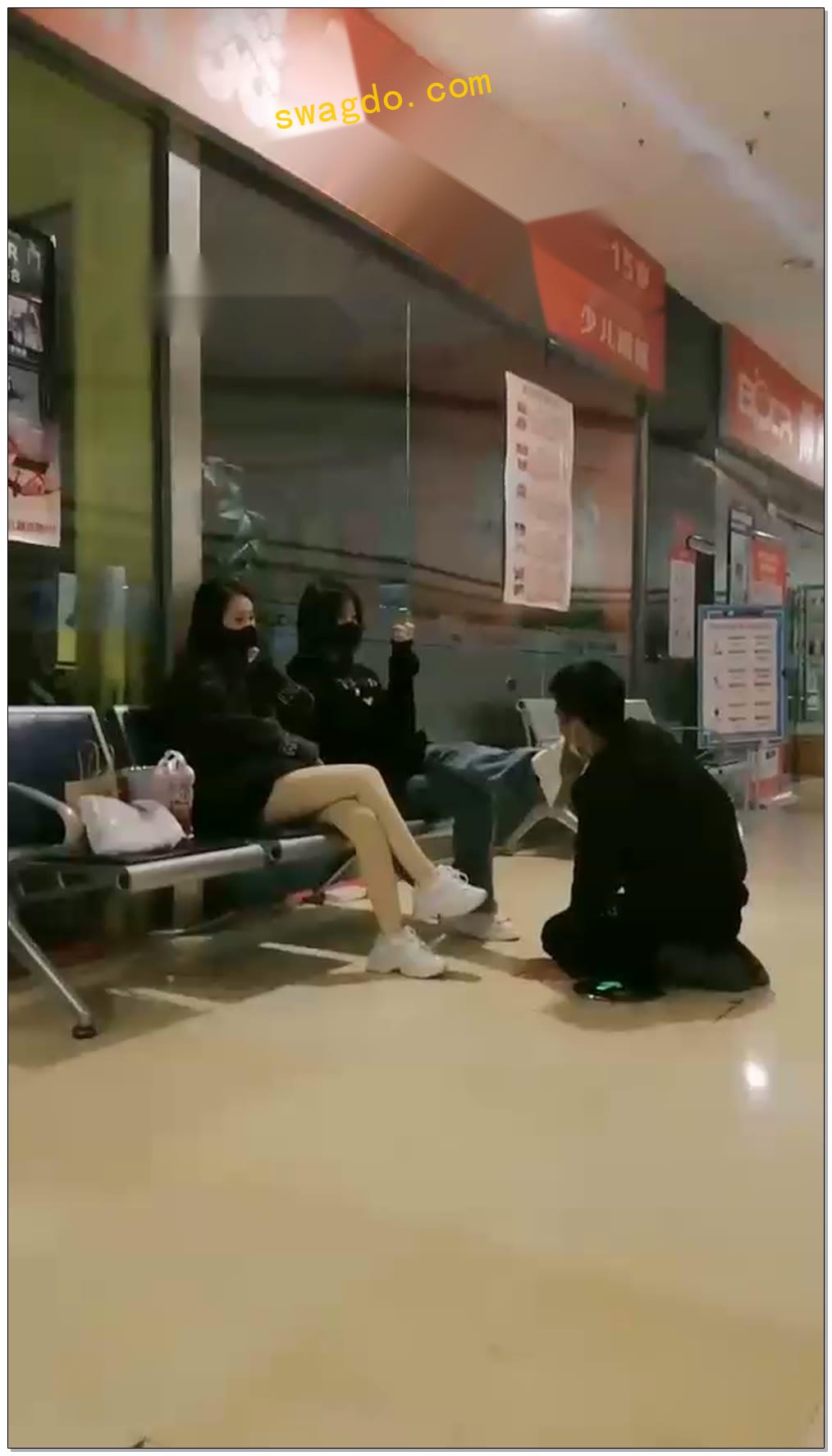 【傲柔】商场中的调教，狗子向路人跪求食物【36分钟】