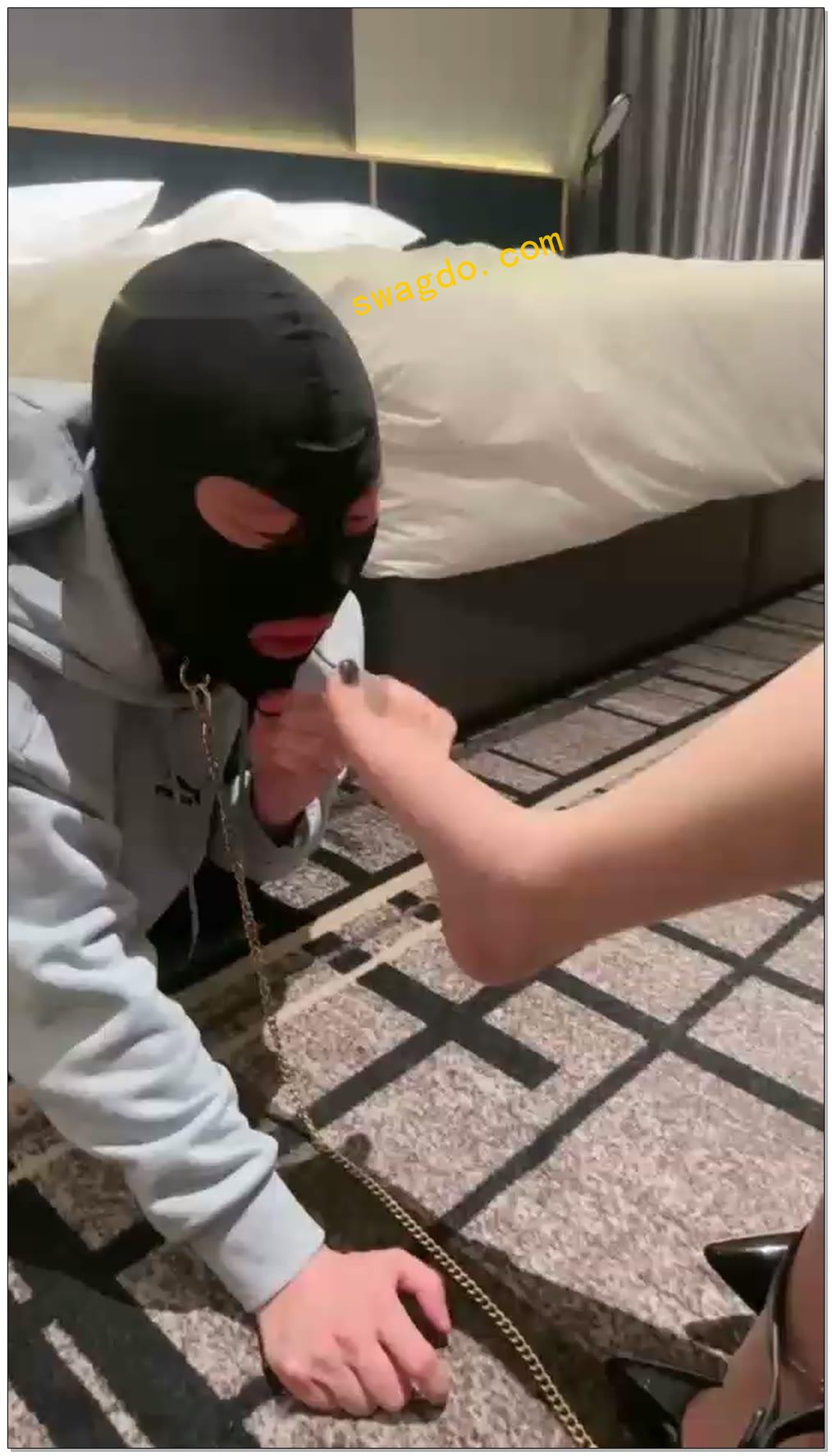 【简一s】十厘米的高跟插臭狗嘴深喉到干呕双奴舔脚倒计时释放【49分钟】