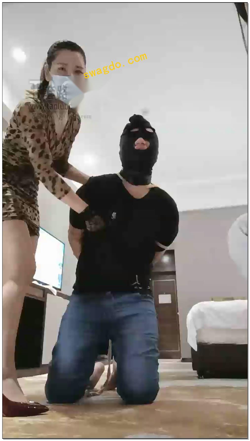 【多多s】提档！骑马！抽耳光！玩骚乳头！高跟艹狗嘴！最后圣水洗礼【56分钟】