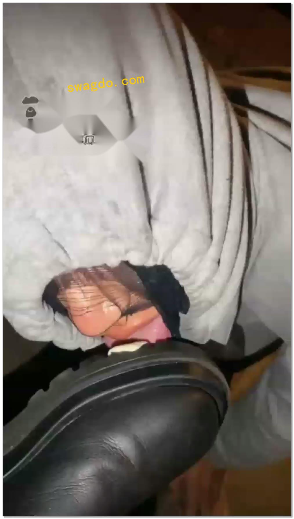 【鬼鬼（洁）S】户外公路调教，擦车口水吐痰，骑马踩狗爪鞋底糖【40分钟】