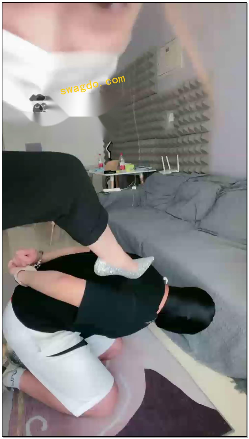 【月亮绳缚s】新人，提档舔脚【54分钟】