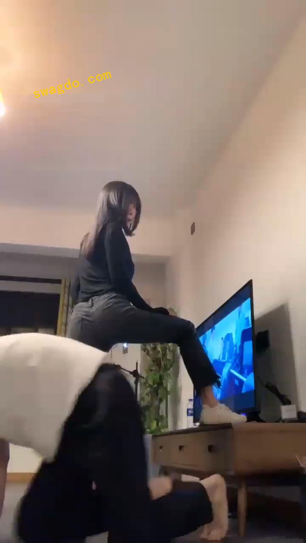 【宝爷】踩踏舔脚【50分钟】