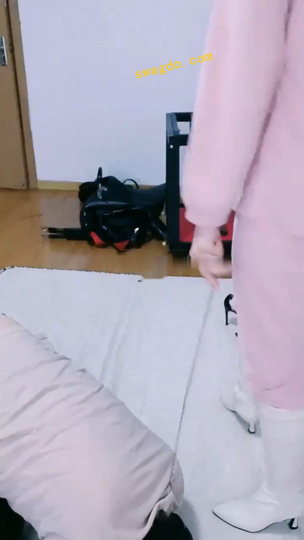 【Lisa宝宝】伺候女主人晨起洗脚舔裸足【80分钟】