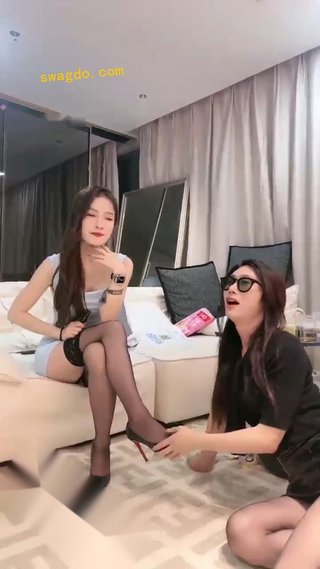 【一诺大小姐】邻居是一对夫妻奴【42分钟】