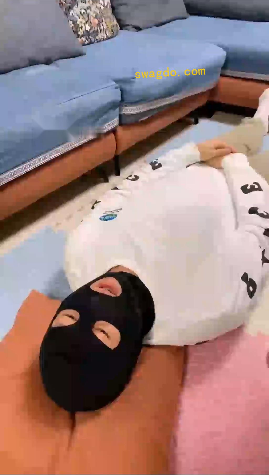 【精神小妹】穿了一星期的臭白棉袜【25分钟】