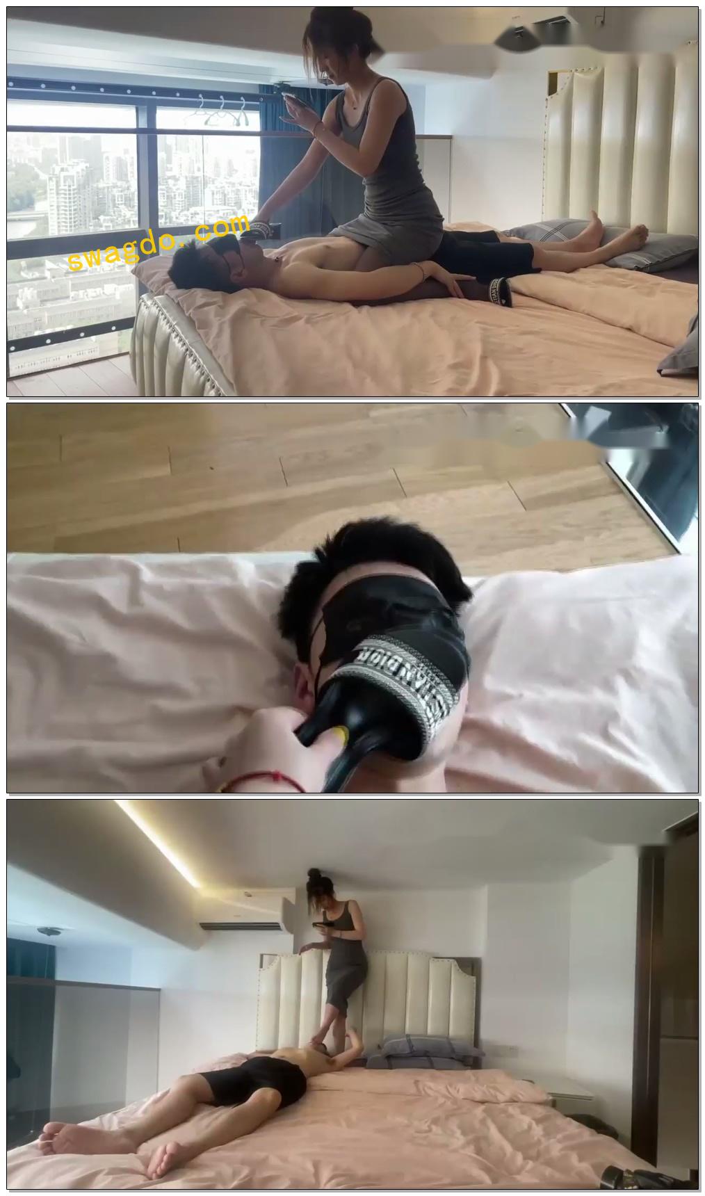 【黑丝诱惑】素人大二学生初次拍摄脚深喉虐乳耳光【31分钟】