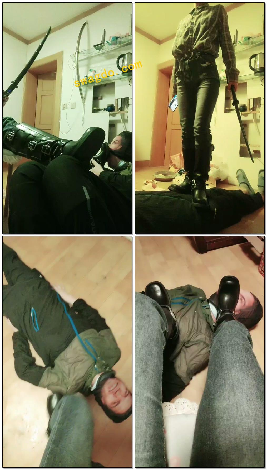 【桉】军靴黑武士刀虐狗舔皮靴全体重跳踩贱狗【27分钟】