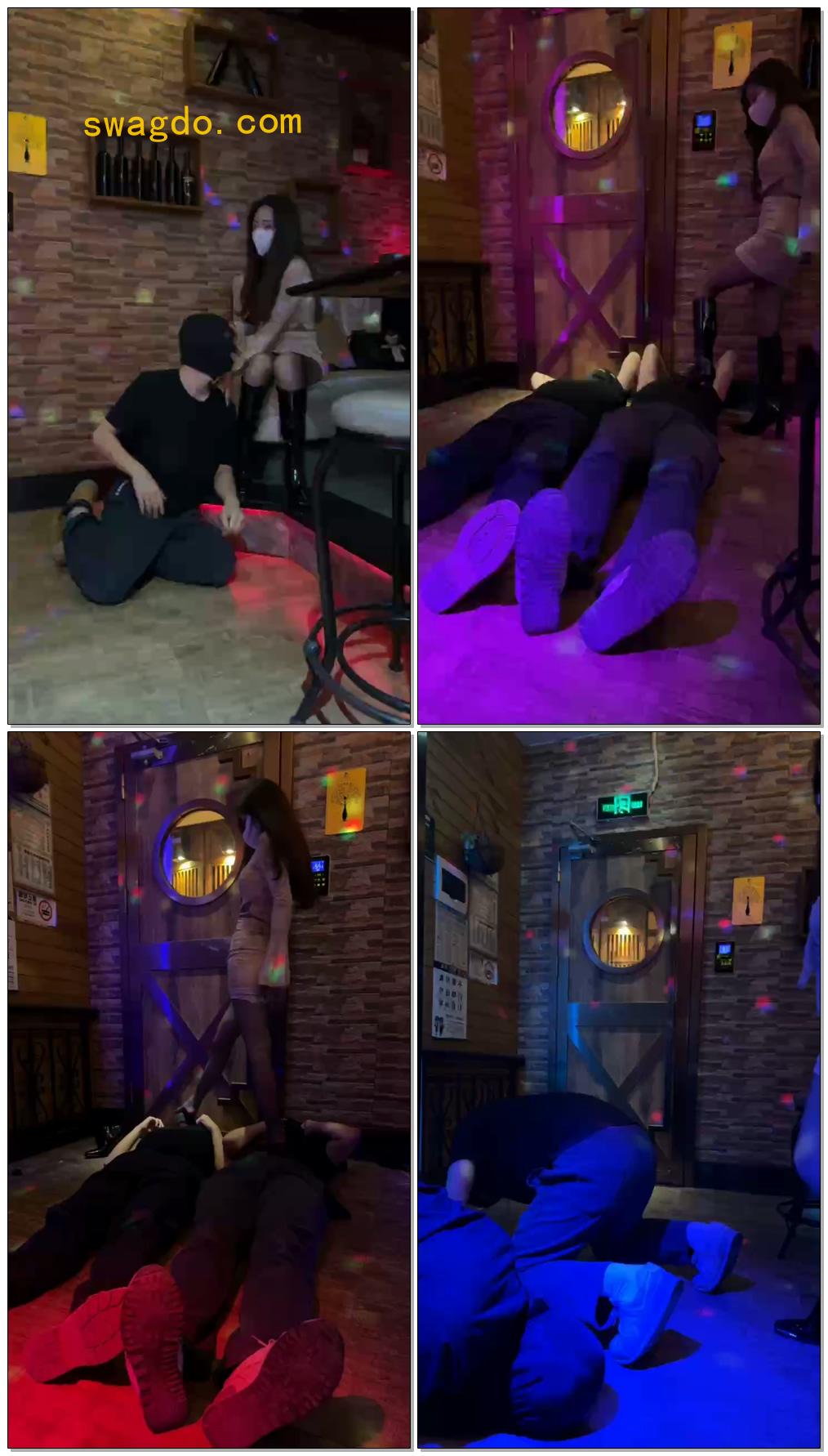 【御妍S】KTV长靴黑丝玩双狗【58分钟】