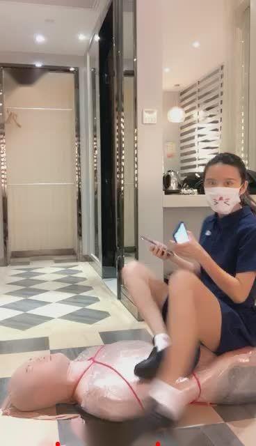 木乃伊强制圣水加高跟鞋踩踏【莫妮卡卡dom】