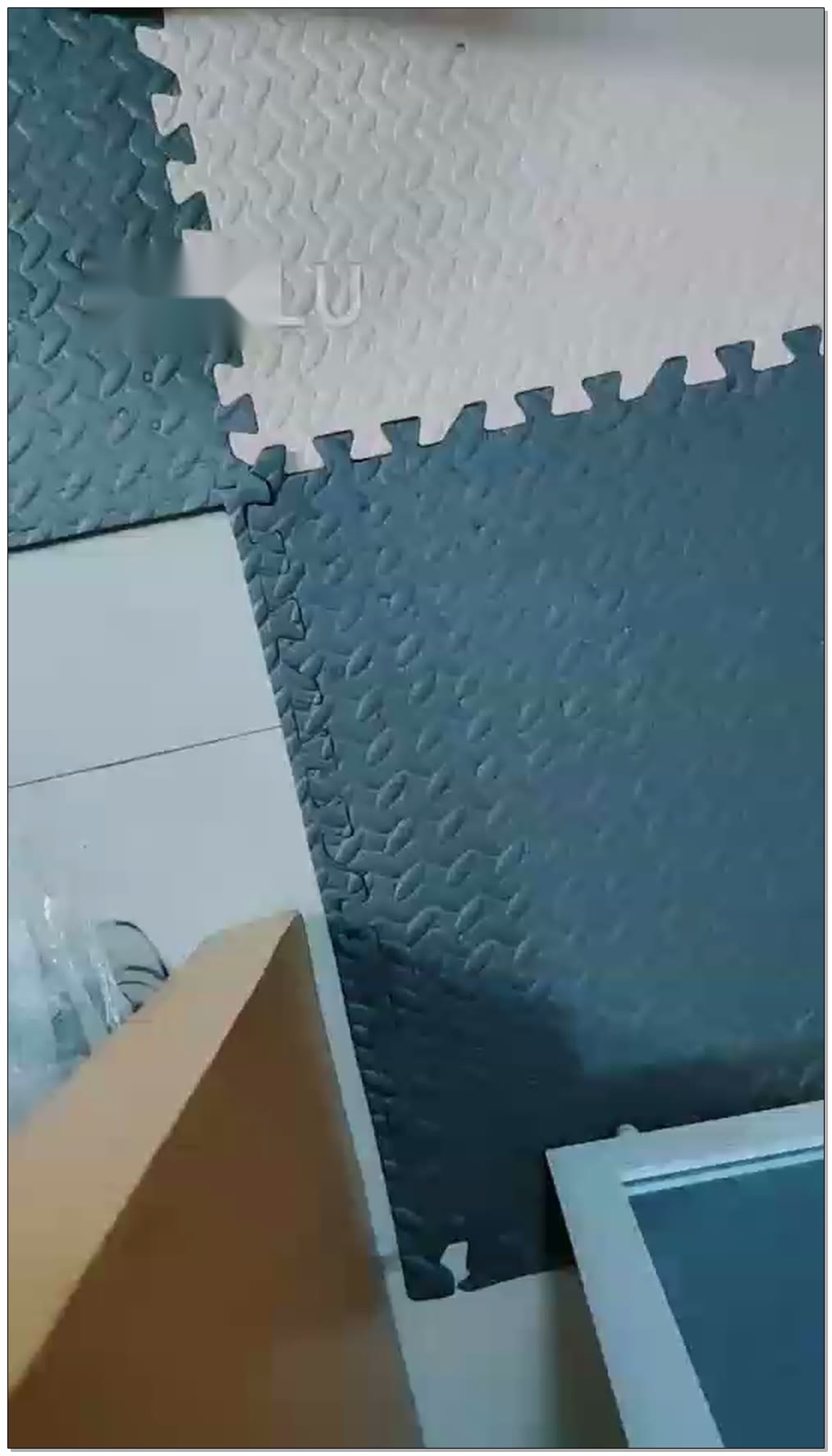 【魅影女神山东】添脏鞋底羞辱踩踏,闻鞋,黑丝,戴手铸虐乳电击【42分钟】