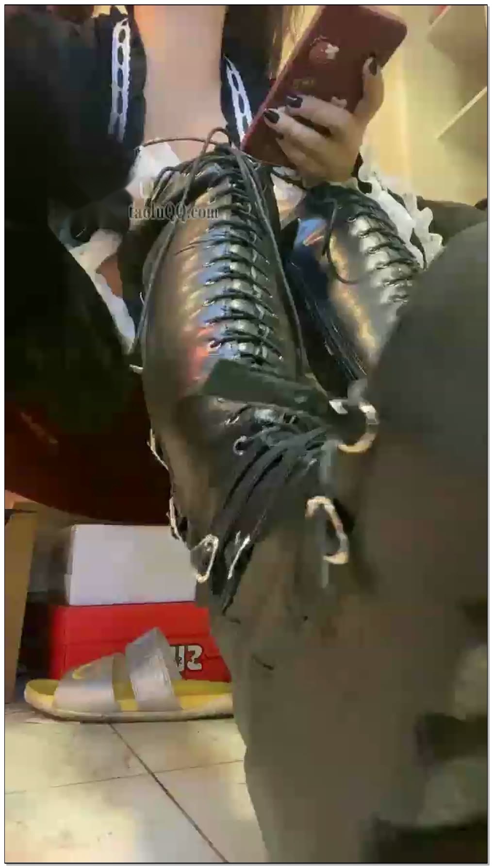 【甜沁s】第一时间长靴红绿灯【114分钟】