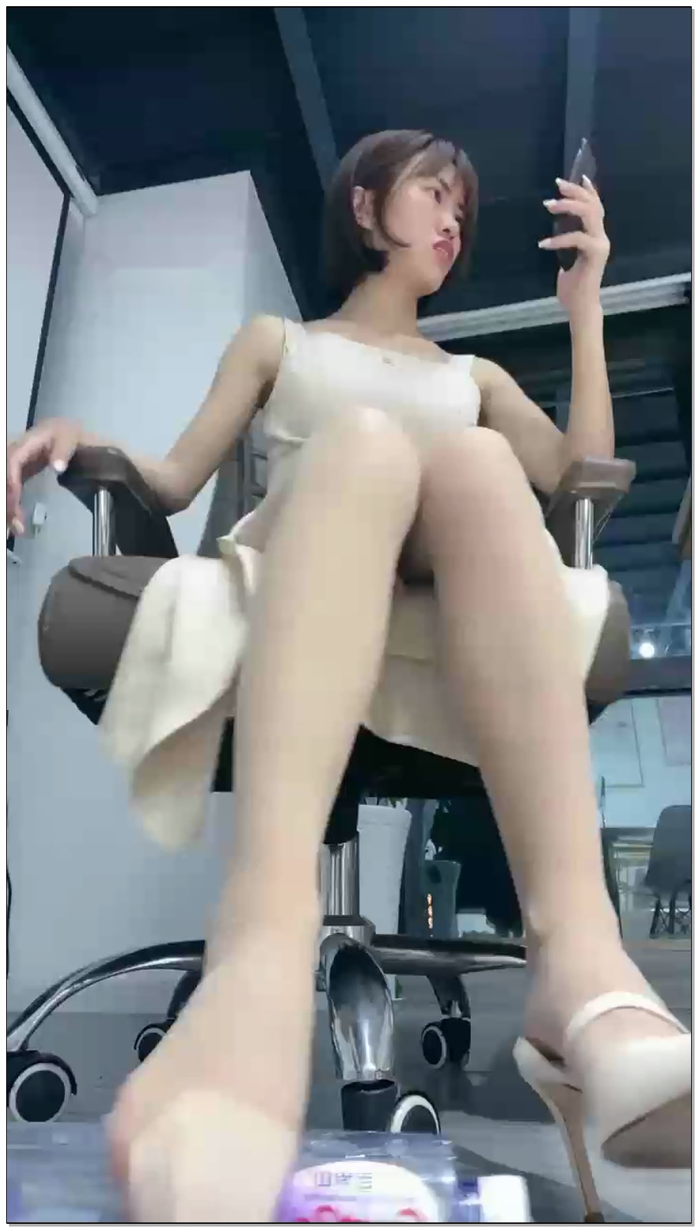 【婕娜S】第一视角强度羞辱+红绿灯【107分钟】