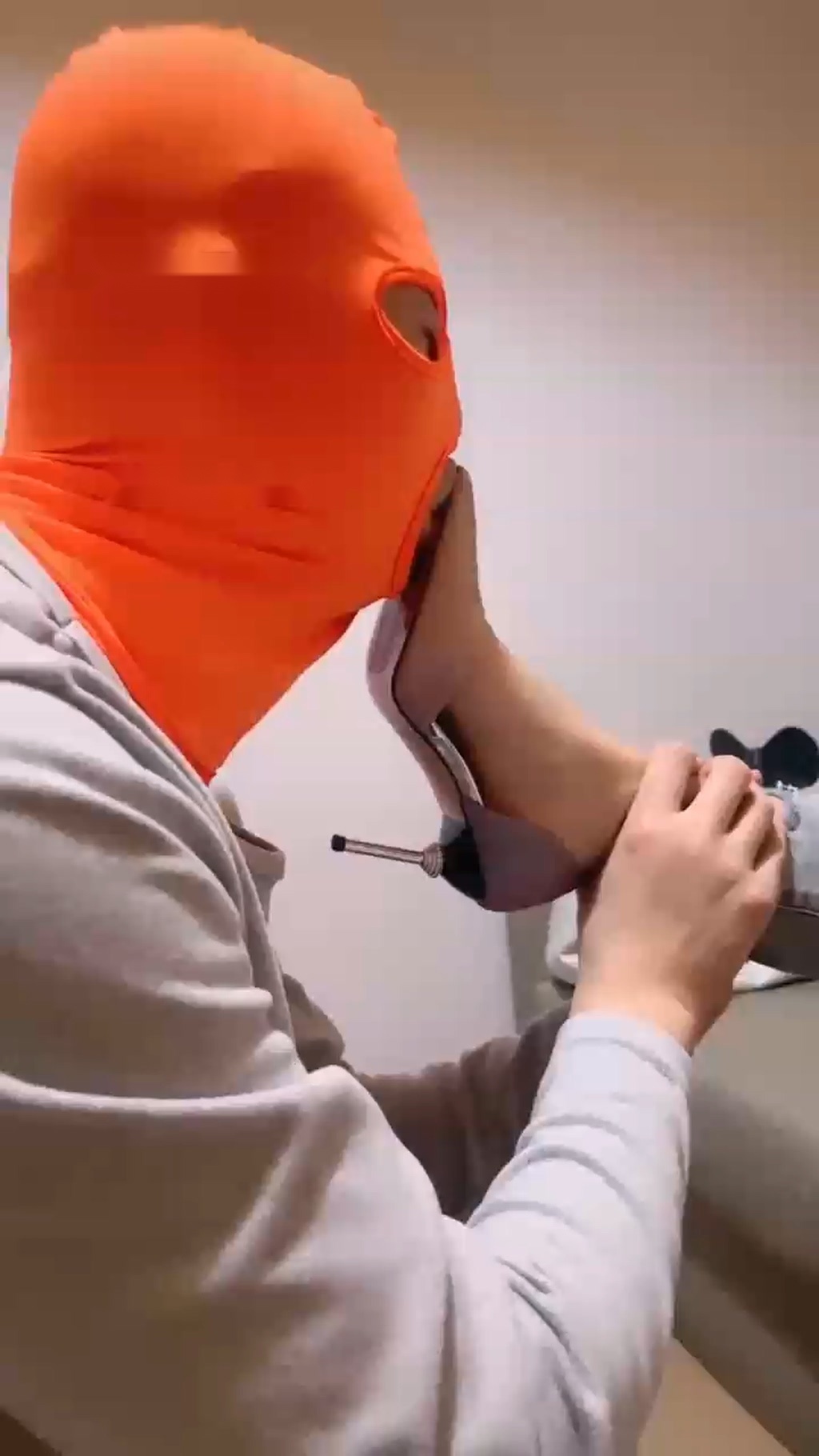 【梦涵】调教酒店服务生美梦成真【63分钟】