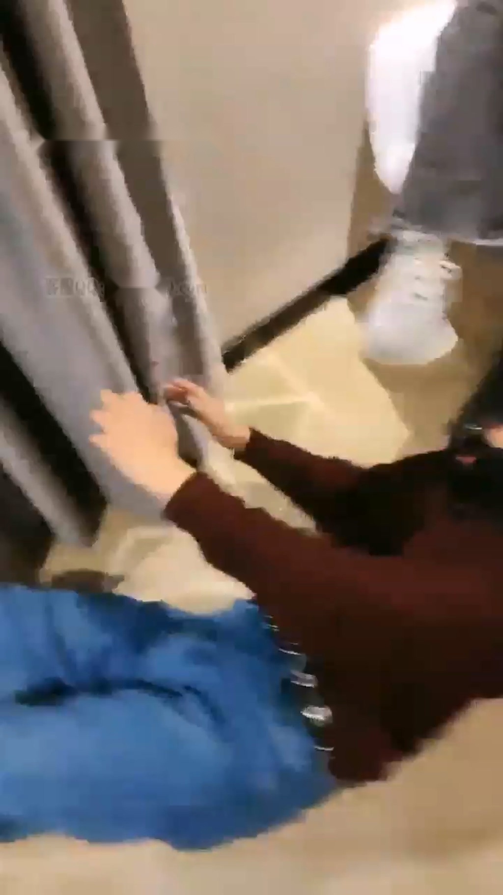 【暴力美学】人肉毯子跳踩跺废【28分钟】