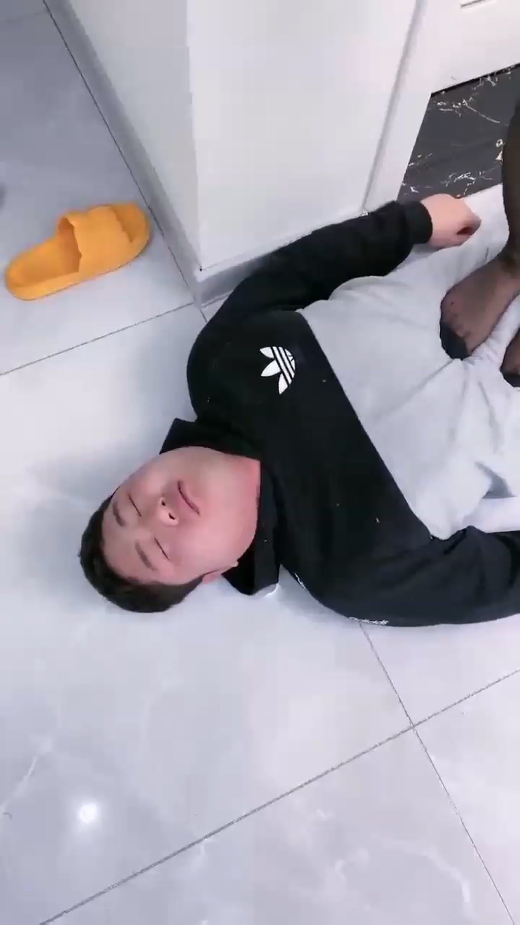 【银儿】重度踩踏舌头【70分钟】