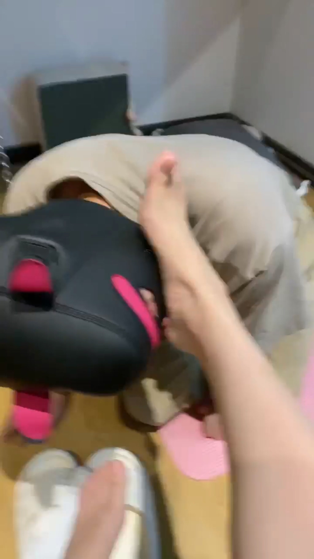 【香菜】脚奴伺候【31分钟】