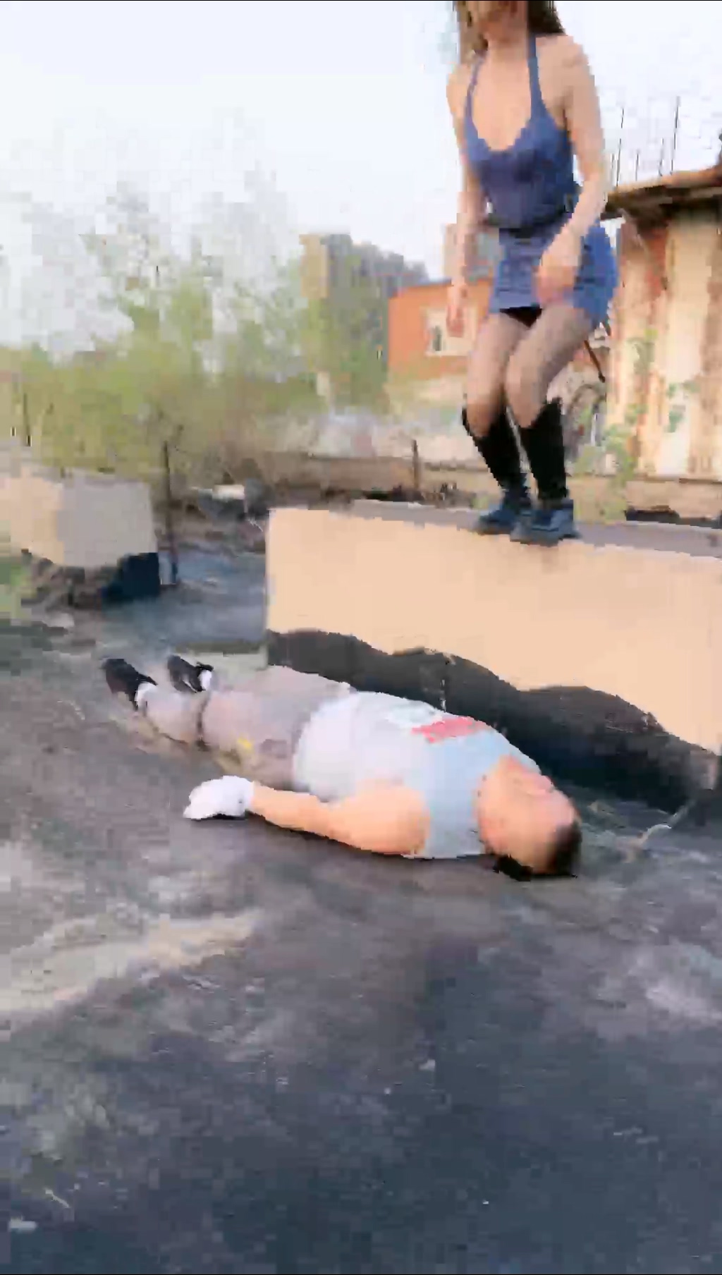 【领主老大】户外调教遛狗跳踩【61分钟】