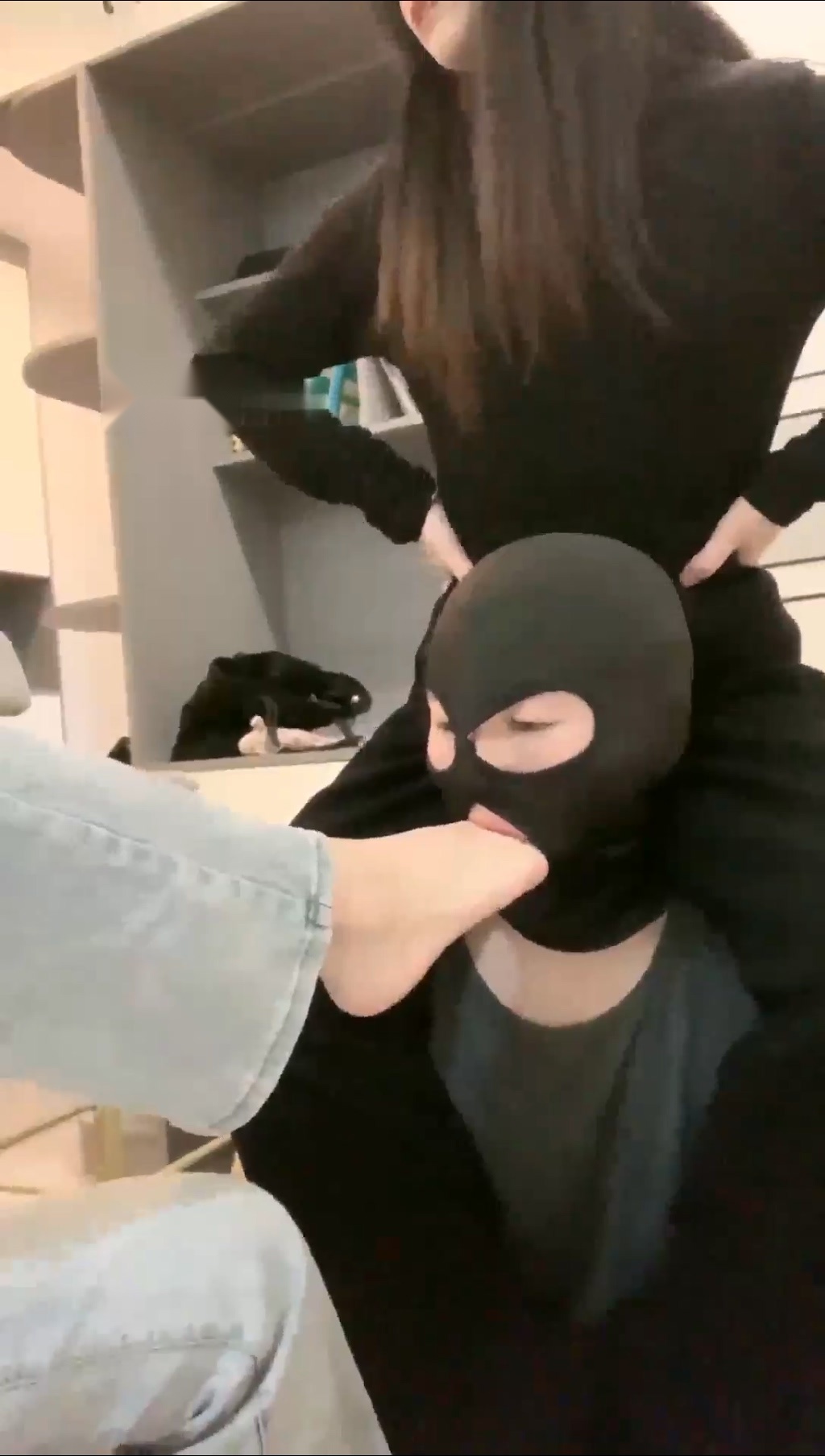 【七七】和闺蜜一起调教贱货【64分钟】